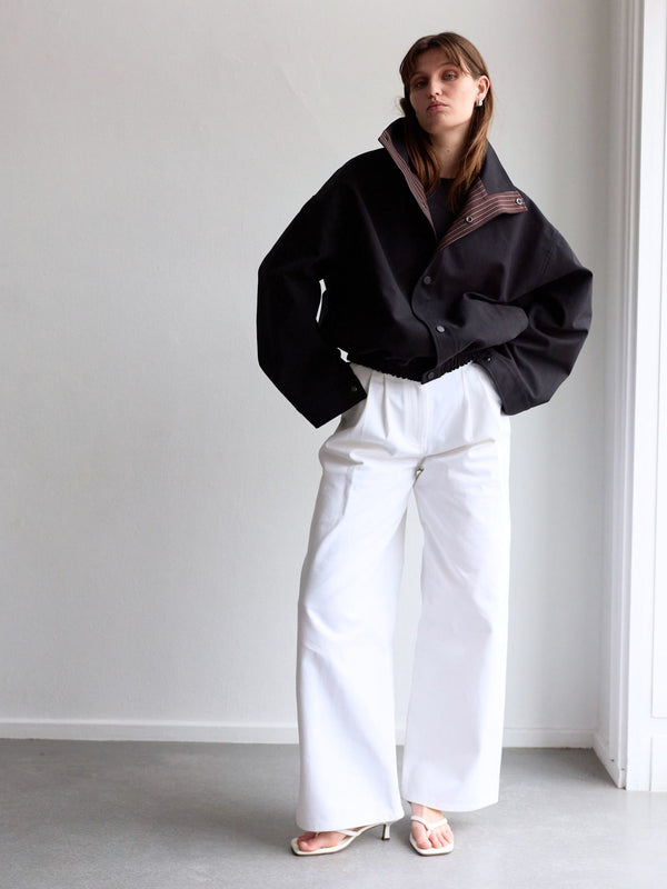 EZREN BOMBER JACKET - BLACK