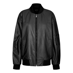 Sort læderjakke med lynlås og ribkant, designet af MEOTINE, perfekt til en moderne og stilfuld garderobe.