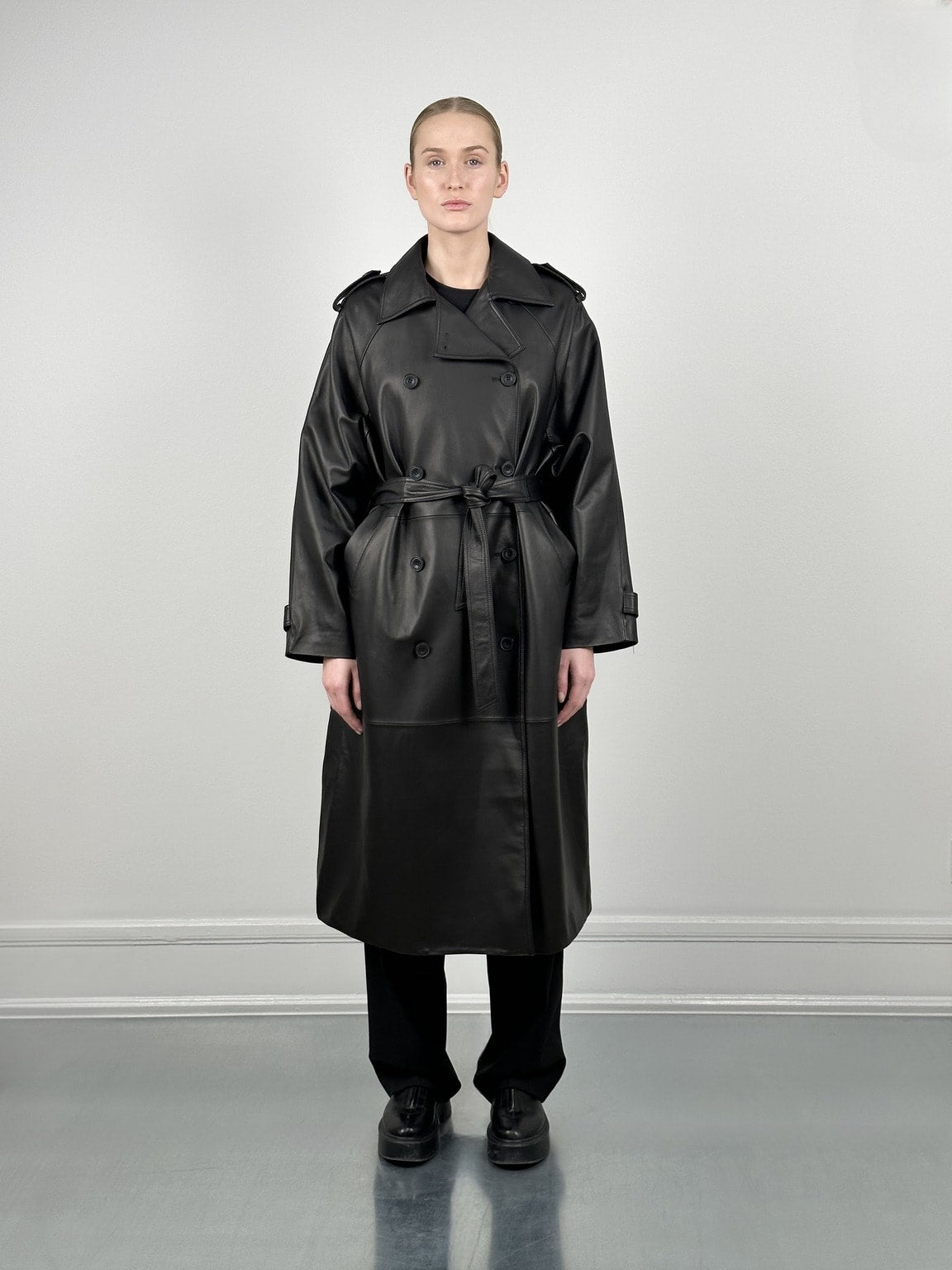 CASSANDRA TRENCHCOAT - BLACK