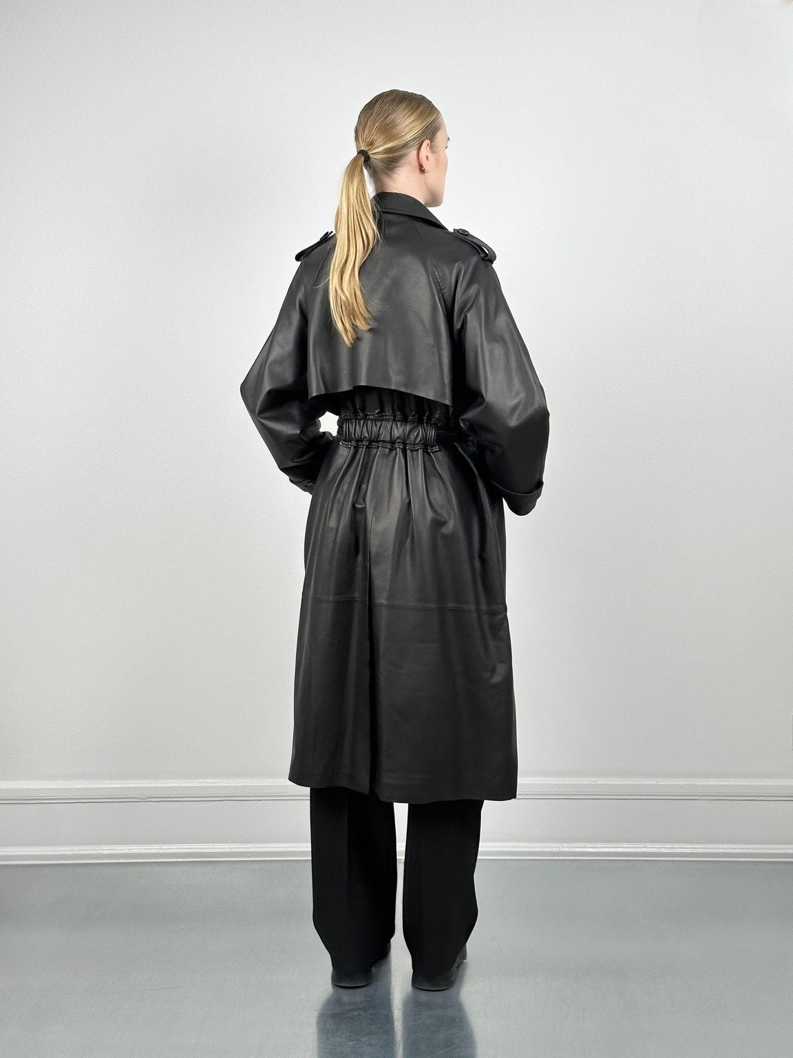 CASSANDRA TRENCHCOAT - BLACK