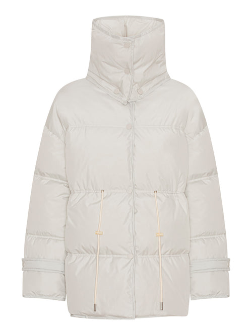 Lys grå MEOTINE jakke med hætte, quiltet design og justerbare snore i taljen for en moderne og komfortabel pasform.
