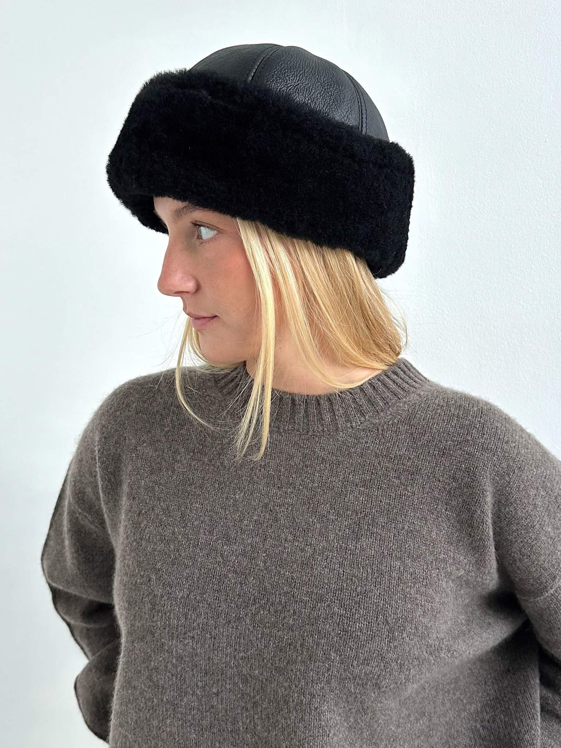 STORM SHEARLING HAT - BLACK