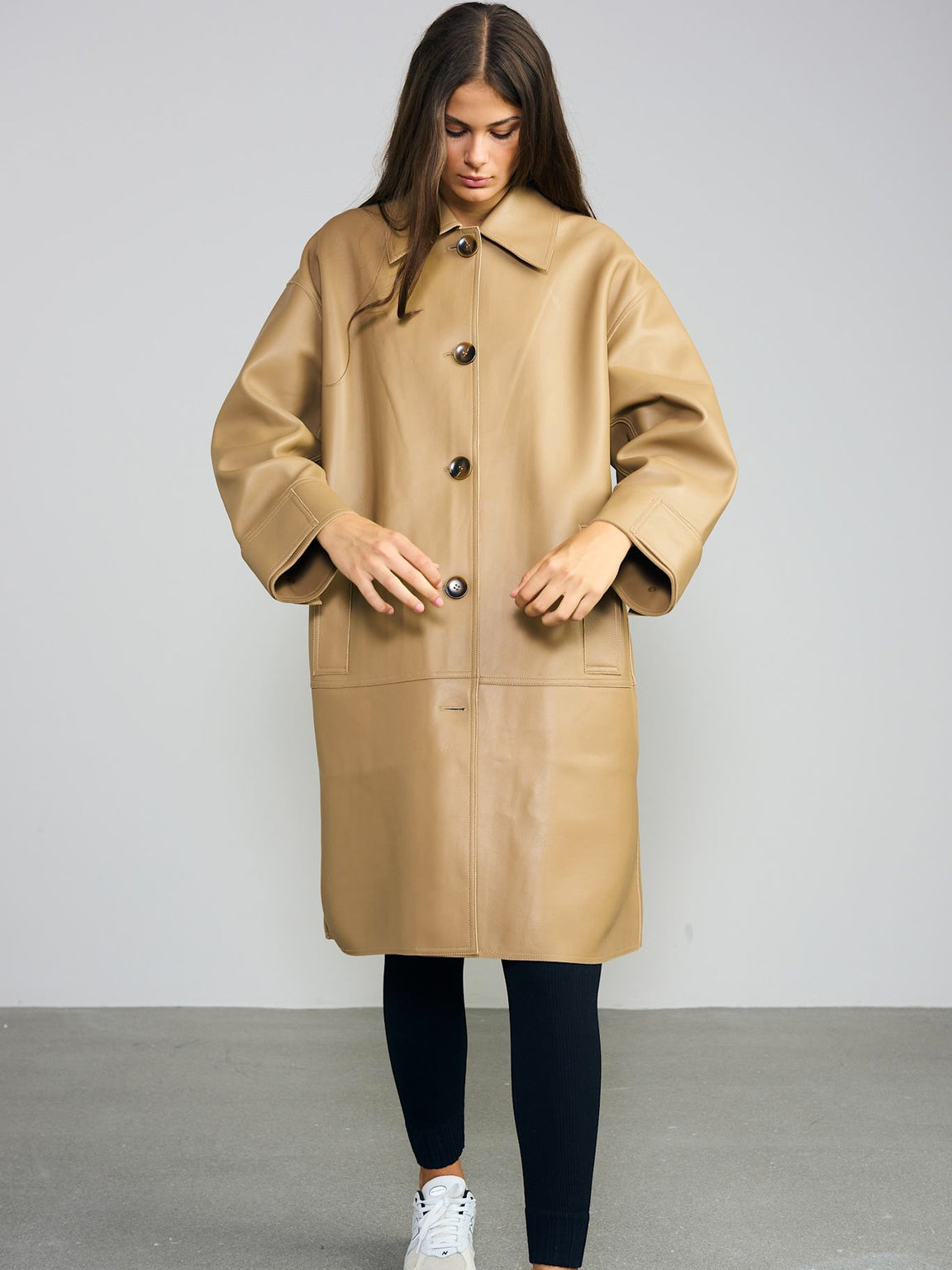 ALEX - LEATHER COAT - BEIGE