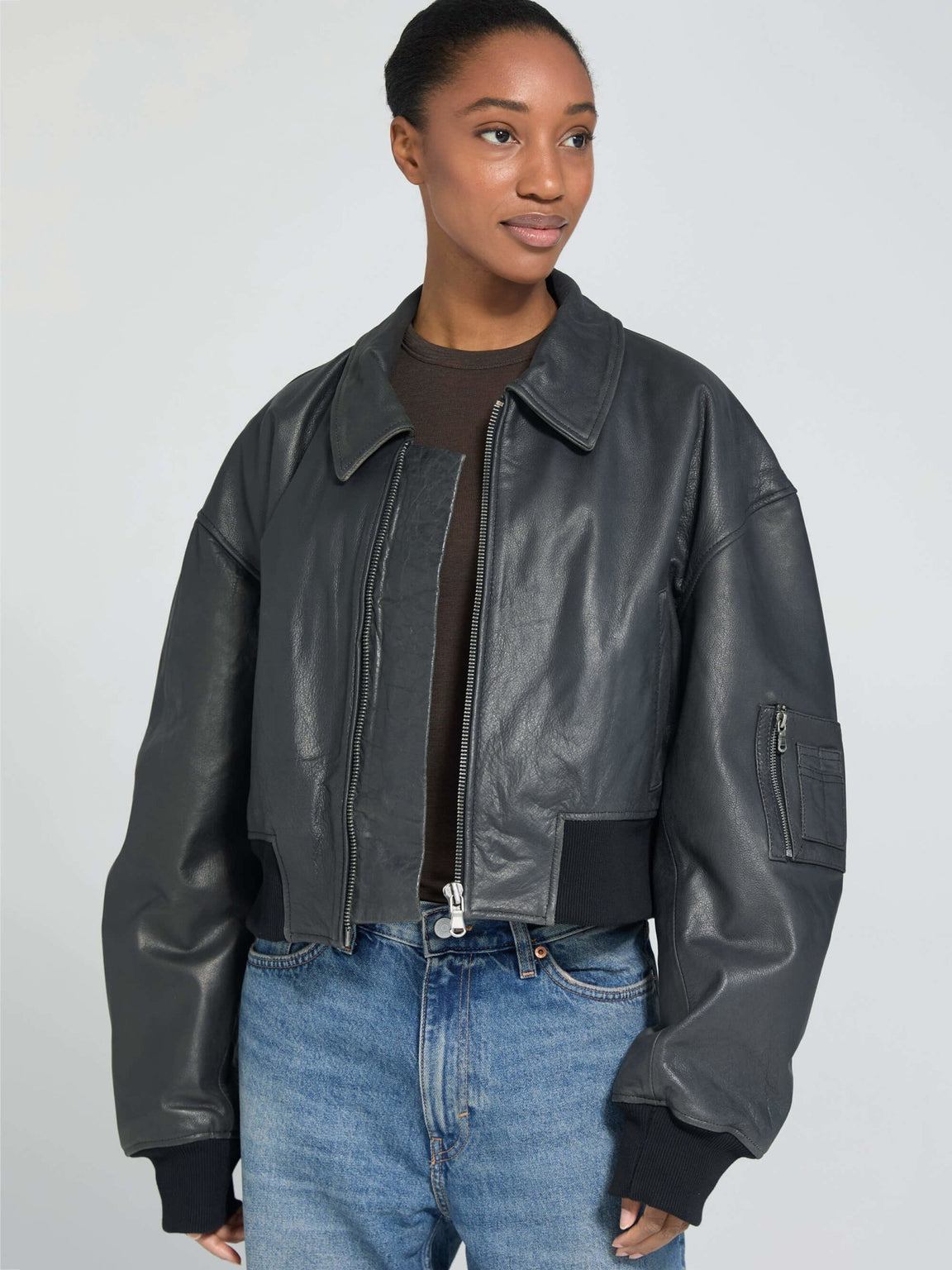 BONNIE CROPPED BOMBER - BLACK