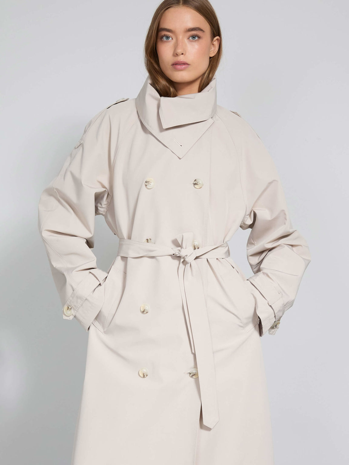 BELLO NYLON COAT - BEIGE