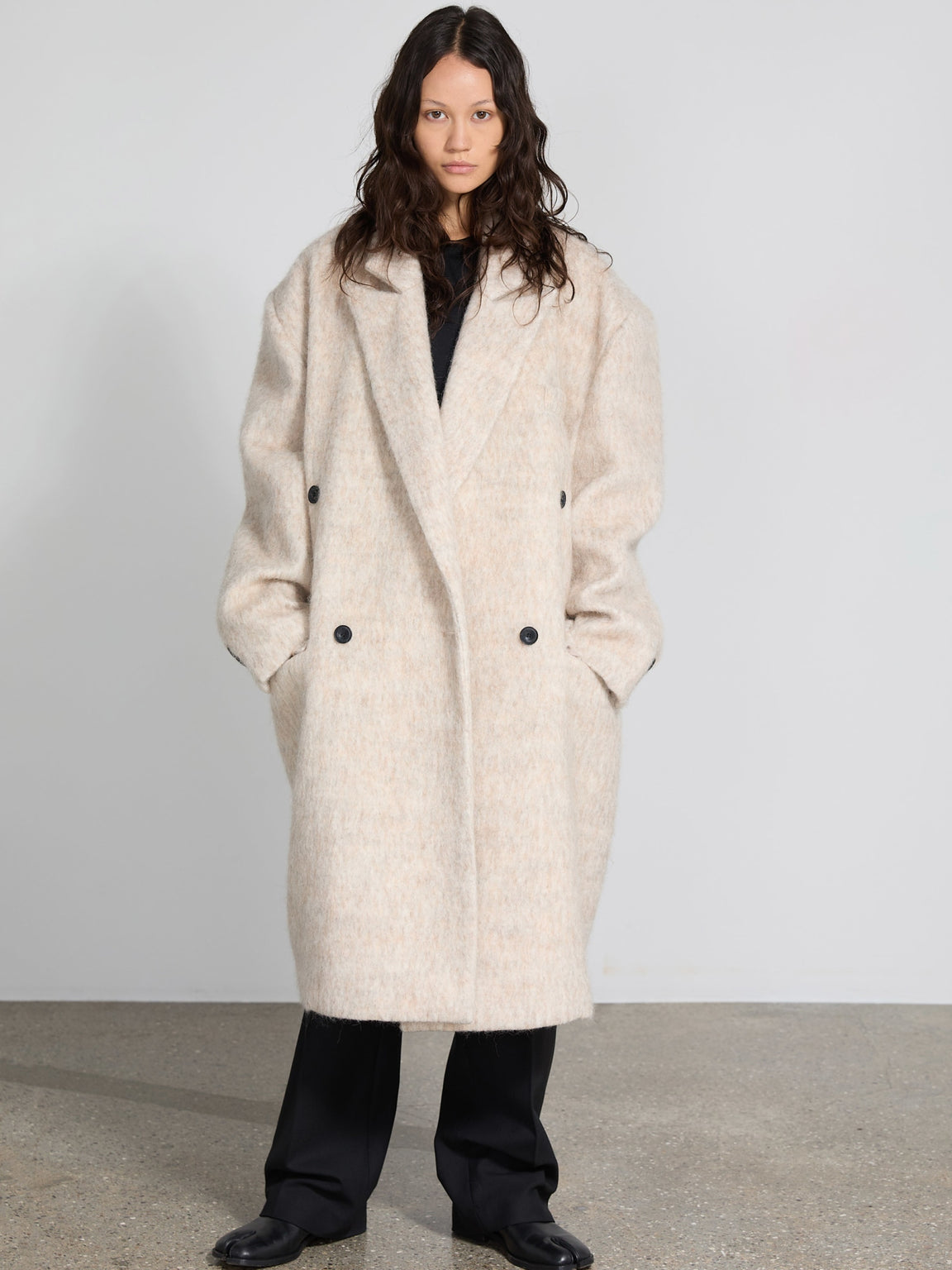 KYLIE MOHAIR COAT - BEIGE